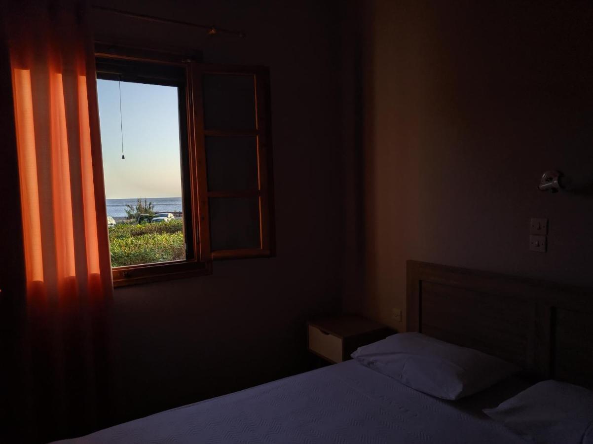 Tramonto Nel Delfini Appartement Kini Buitenkant foto