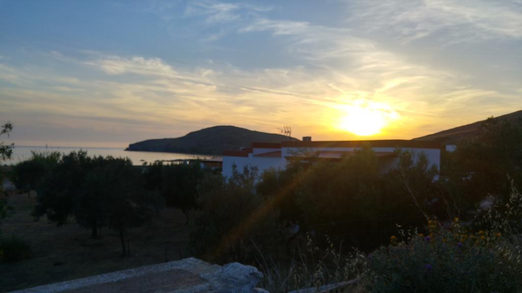 Tramonto Nel Delfini Appartement Kini Buitenkant foto