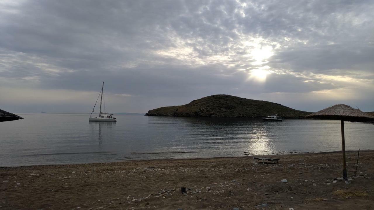 Tramonto Nel Delfini Appartement Kini Buitenkant foto
